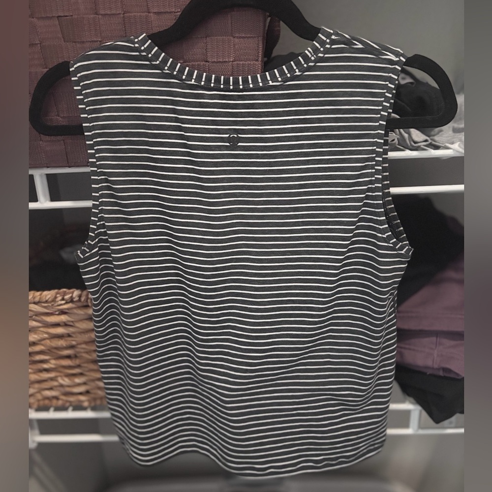 Lululemon Gray and White Striped Tank - Picture 2 of 3